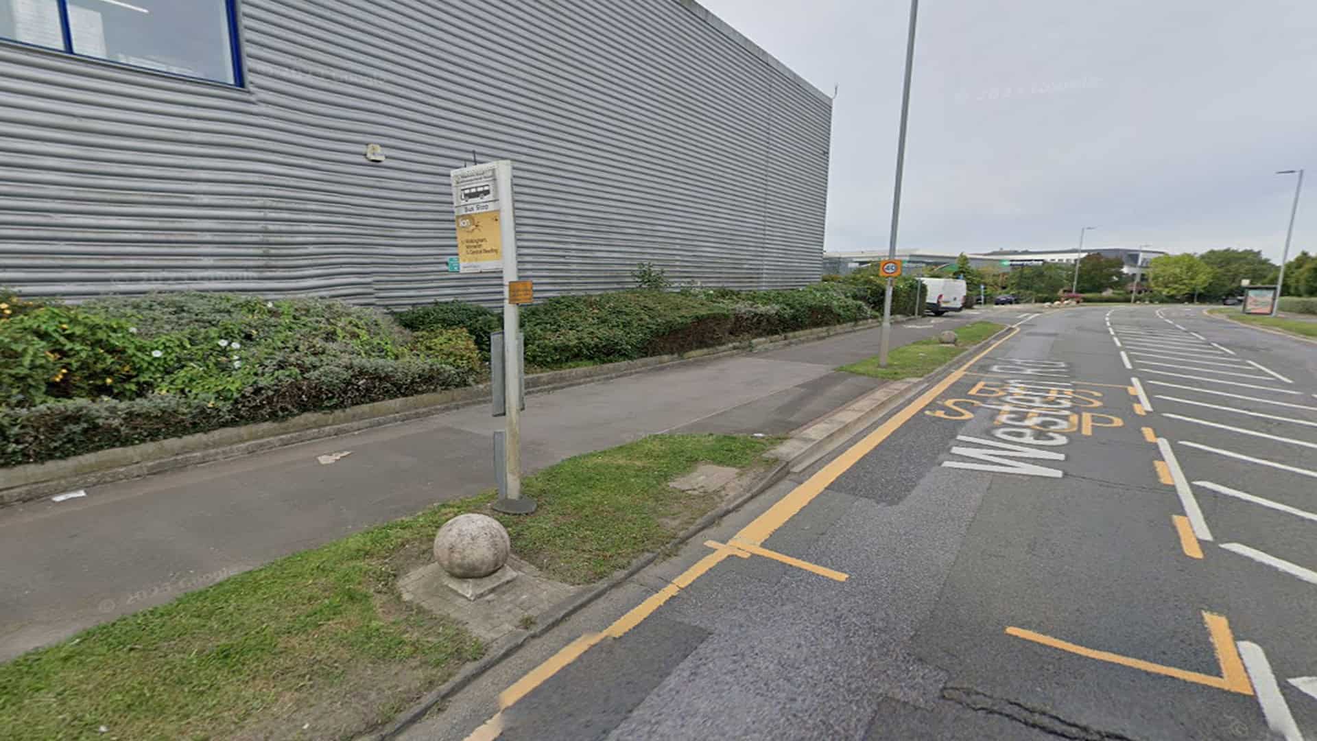 Easthampstead Road (Wickes, Western Road)
